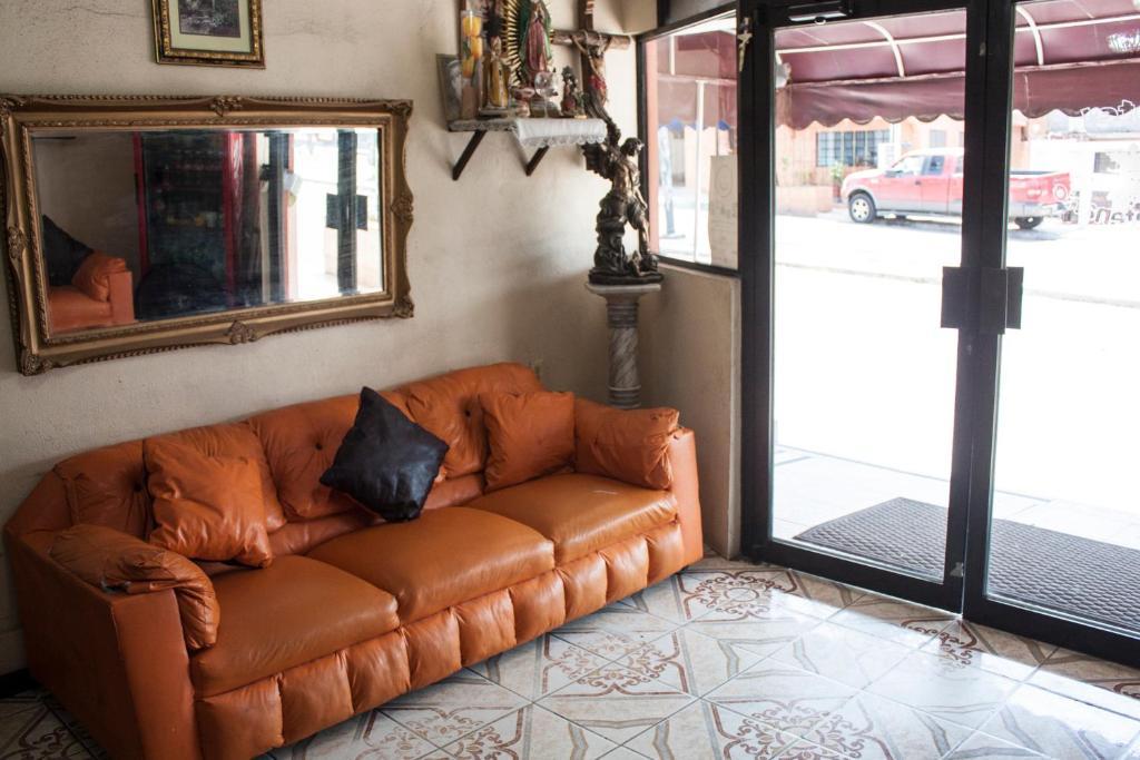 Oyo Hotel Bicentenario Tampico Luaran gambar