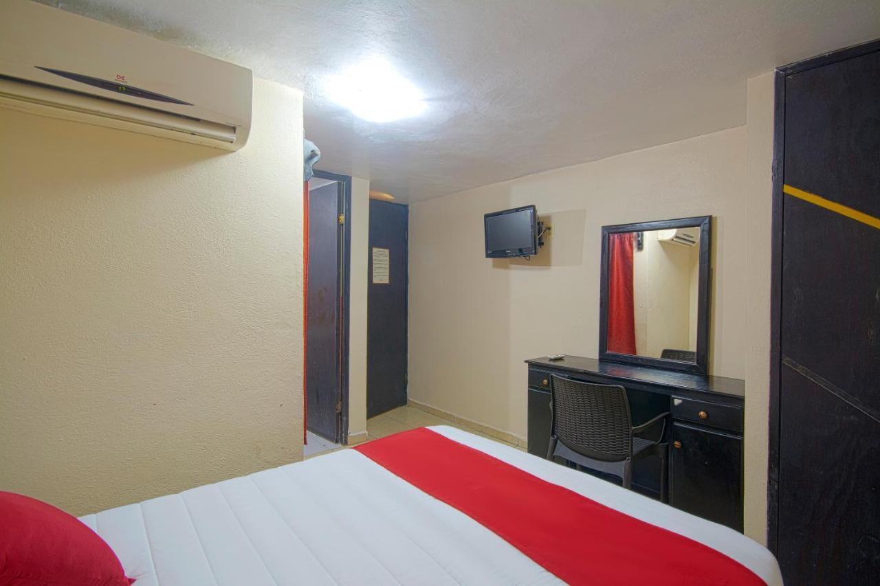 Oyo Hotel Bicentenario Tampico Luaran gambar